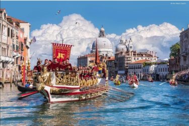 生きているうちに必ず一度は見てみたいヴェネツィアの一大イべント　レガータ・ストリカ！