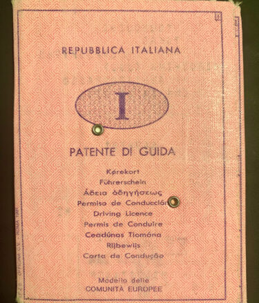 こんなんでいいのイタリアの免許証!!!？